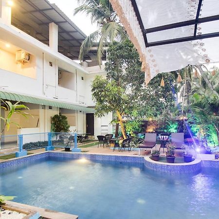 Candolim Sands Hotel Exterior foto